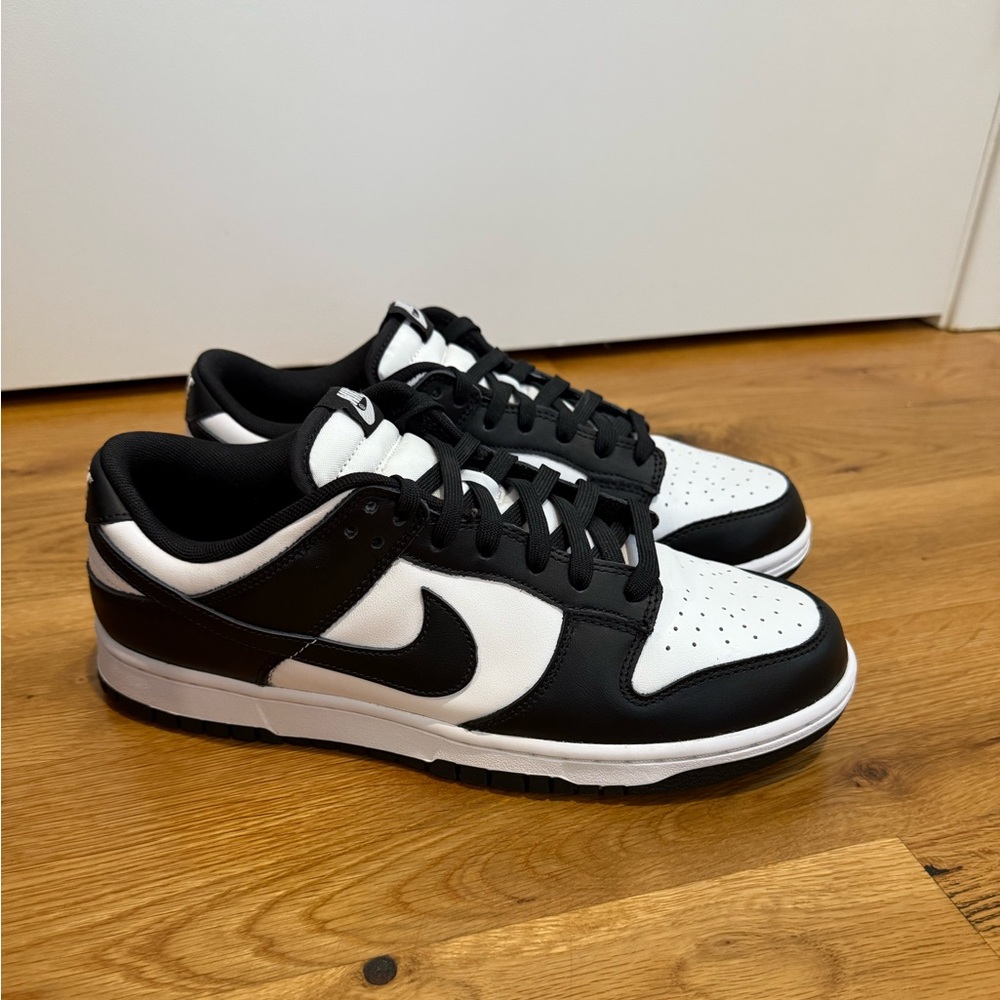 Men’s Nike Dunk Low Pandas